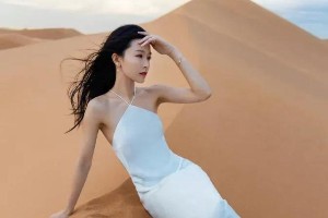 文咏珊吴宣仪陶虹光脚写真：自由灵魂的绝美瞬间