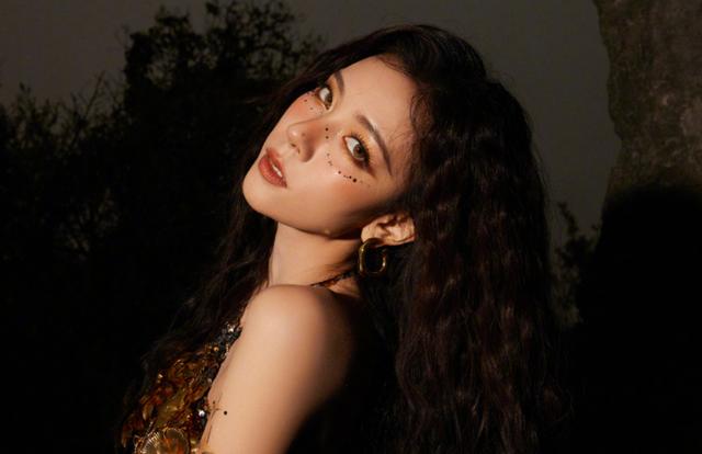 吴宣仪和宋妍霏同台