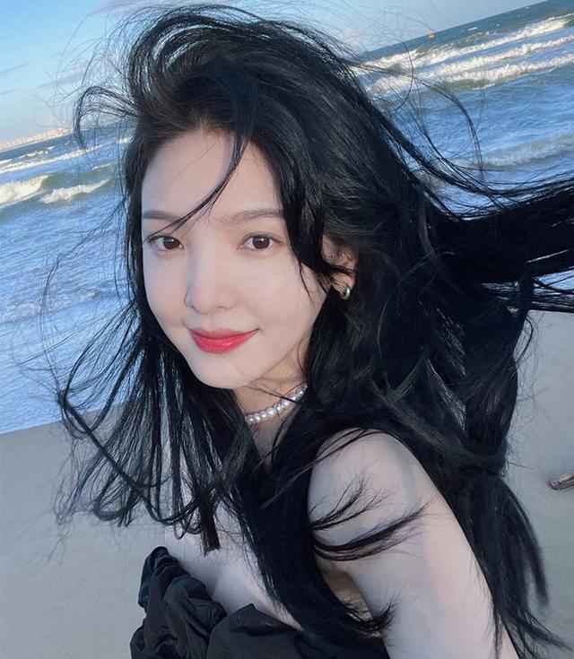 章若楠近照