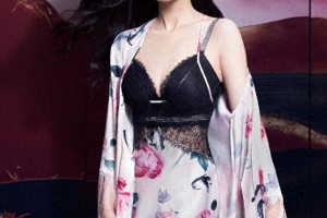 明星写真集锦：多图展示精彩瞬间