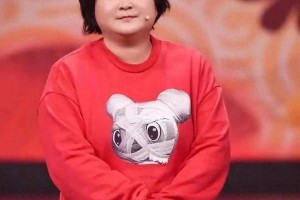 贾玲减重后惊艳亮相上海庆生，气质蜕变引热议