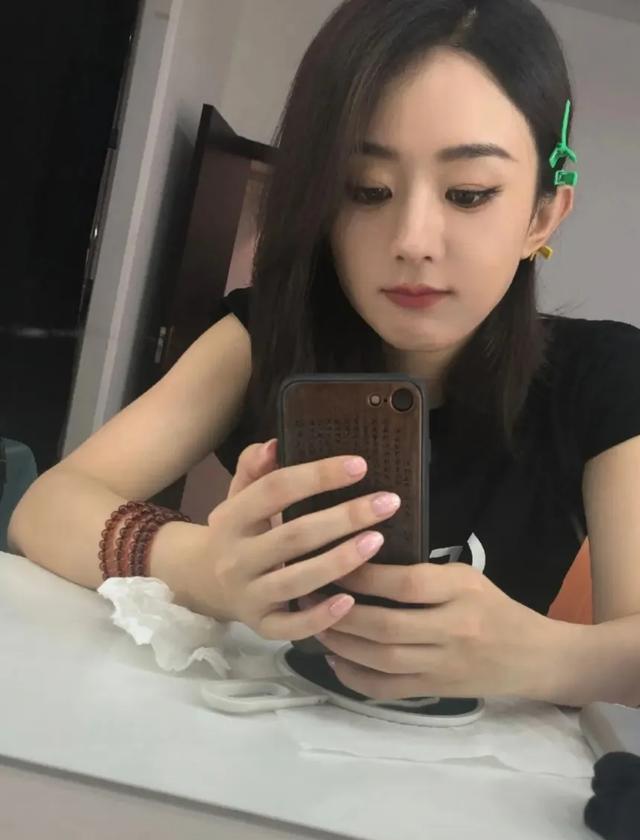 赵丽颖沙滩真实瞬间