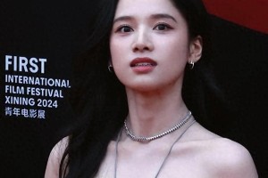 张婧仪：从北电学子到实力小花的演艺之路